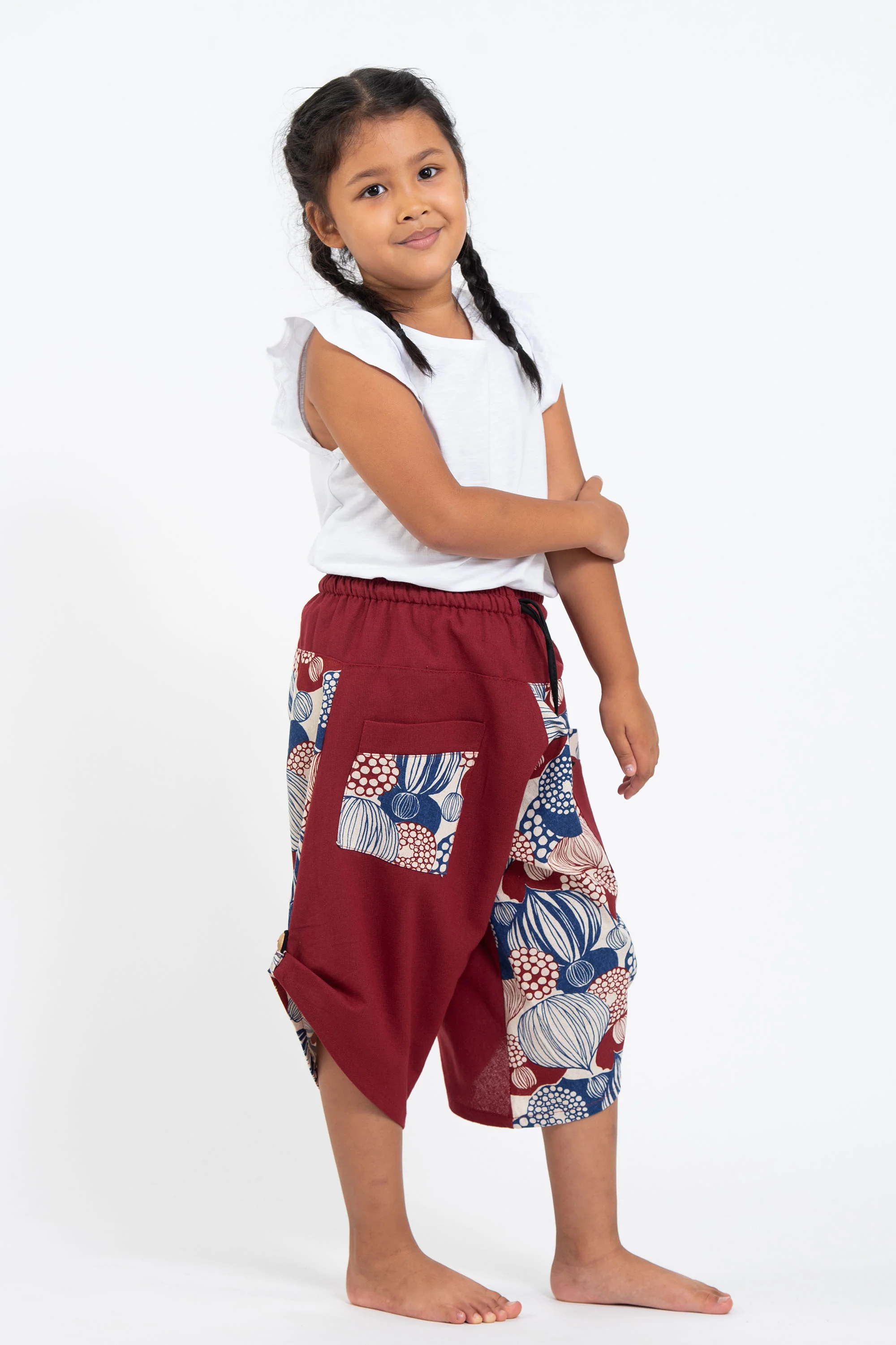 350-Two-Tone-Leaves-Prints-Kids-Three-Quarter-Pants-in-Red-3.webp Two Tone Leaves Prints Kids Three Quarter Pants in Red