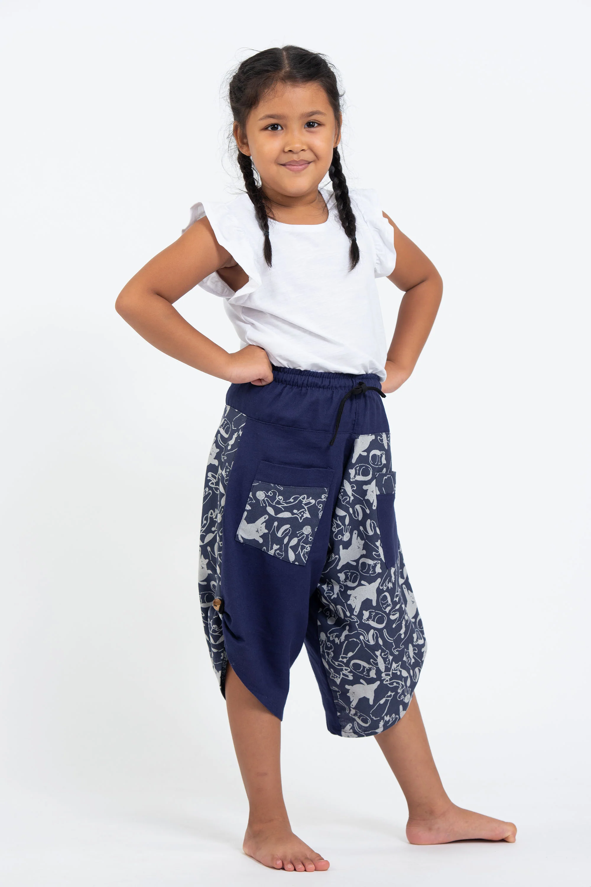 358-Two-Tone-Cats-Prints-Kids-Three-Quarter-Pants-in-Blue-3.webp Two Tone Cats Prints Kids Three Quarter Pants in Blue