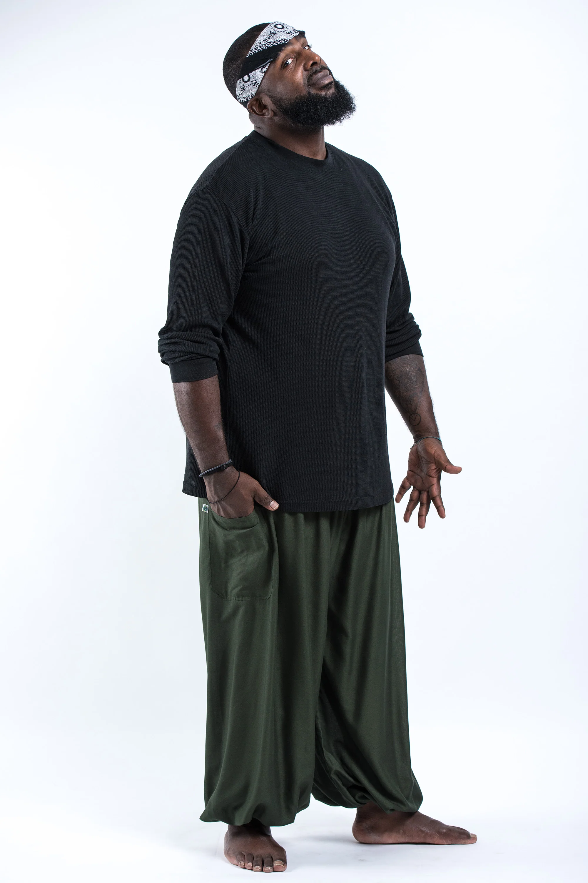 628-Plus-Size-Solid-Color-Men-s-Harem-Pants-in-Dark-Green-3.webp Plus Size Solid Color Men's Harem Pants in Dark Green