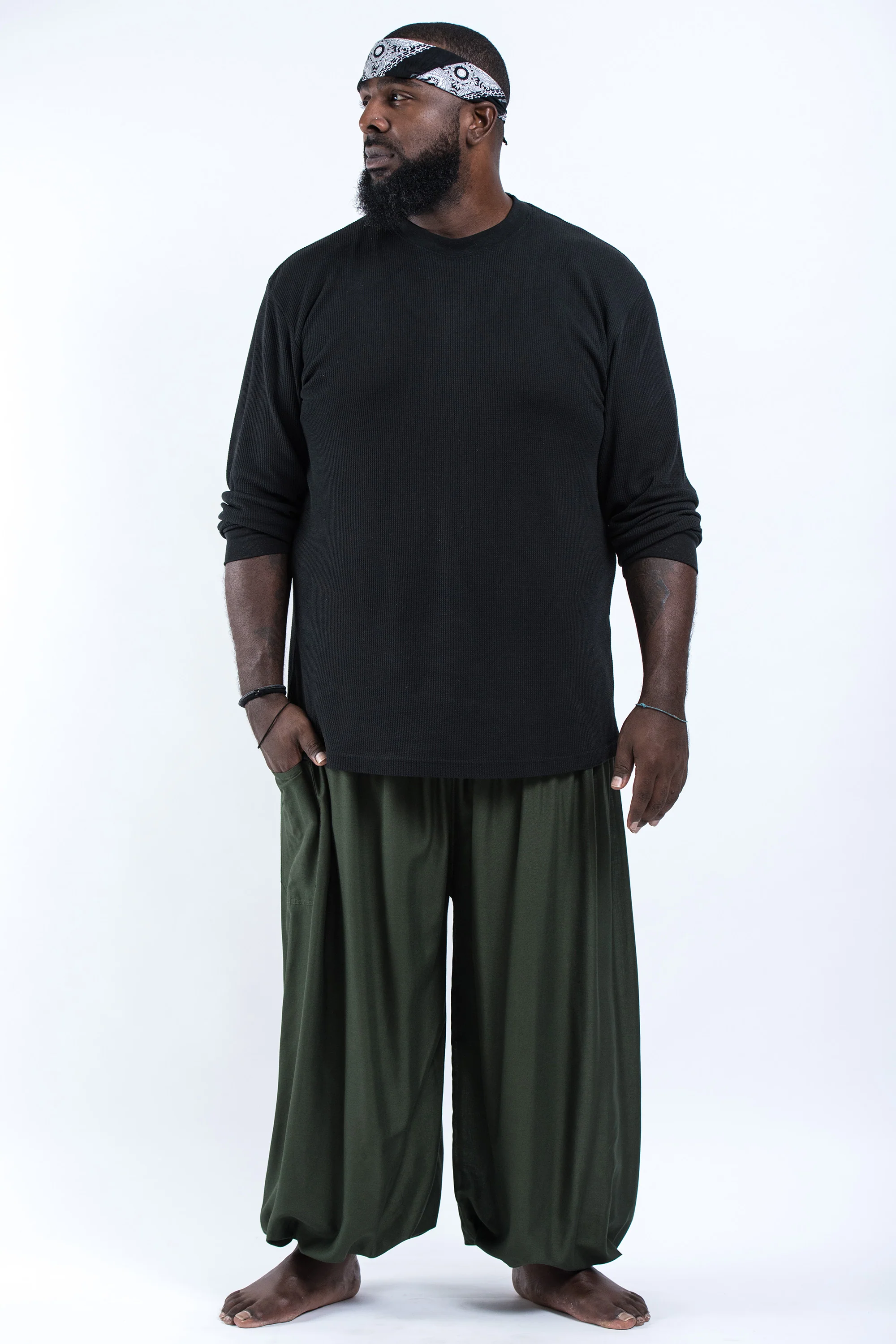 628-Plus-Size-Solid-Color-Men-s-Harem-Pants-in-Dark-Green-4.webp Plus Size Solid Color Men's Harem Pants in Dark Green