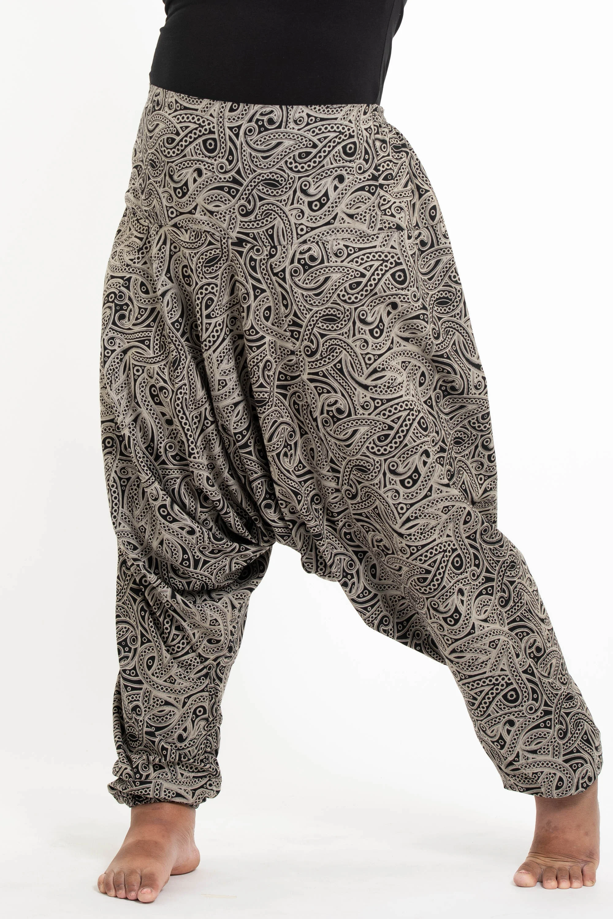 720-Plus-Size-Hill-Tribe-Paisley-Print-Men-s-Harem-Pants-in-Black-4.webp Plus Size Hill Tribe Paisley Print Men's Harem Pants in Black