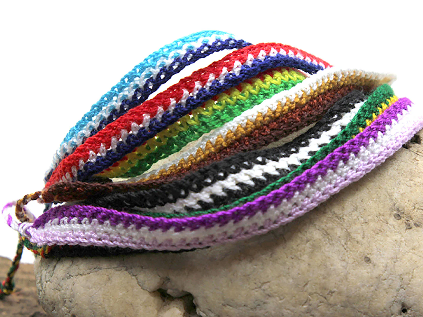 86-Friendship-Woven-String-Bracelet-6-Pcs.-PACK-3.webp Friendship Woven String Bracelet 6 Pcs. PACK